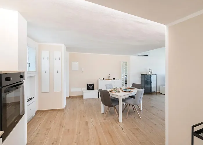 Apartament Tera's *